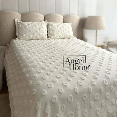 Ponpon Çift Kişilik Yatak Örtüsü 240x260 2 Yastık Krem Rengi - 1